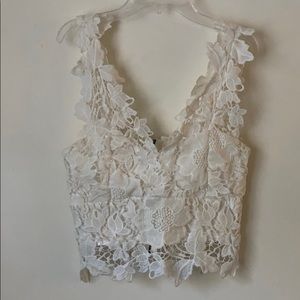 Millau soft lace crop top size M